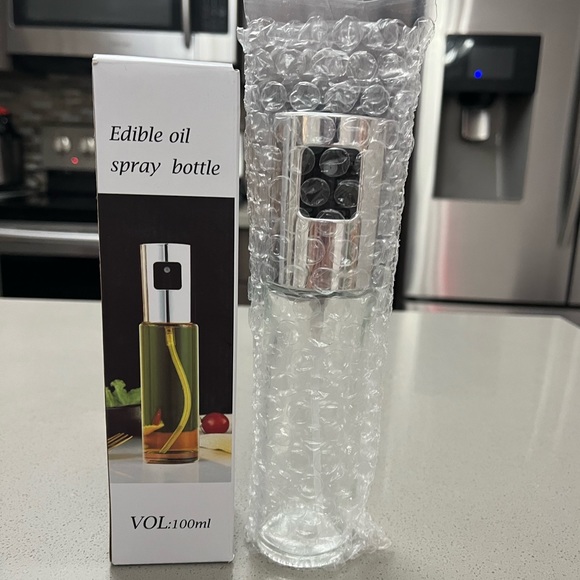 Kitchen Oil Sprayer for Cooking, Air Fryer, Grilling  and Salads - Picture 3 of 3